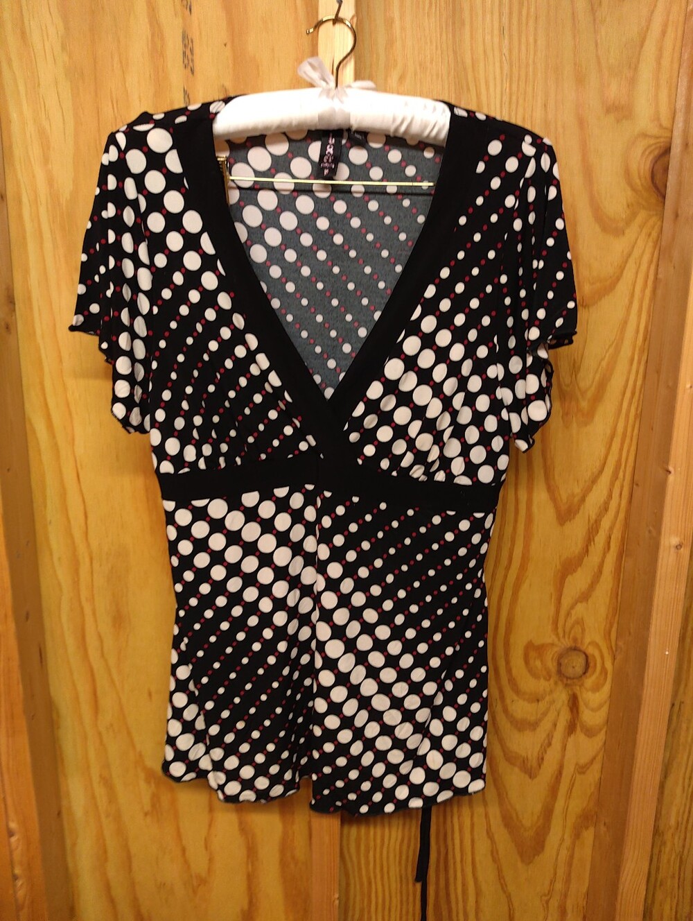 L8er Clothing Polka Dot V-Neck Top Short Sleeve Empire Waist Tie Back Black 2X